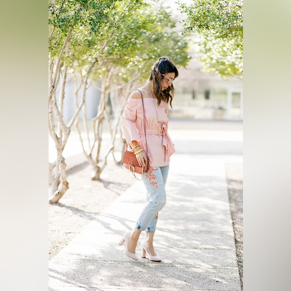 White House Black Market Off-Shoulder‎ Blouse With Belt - Picture 15 of 17